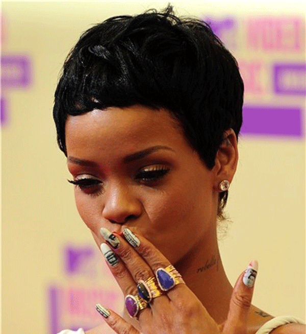 Rihanna y su nuevo look ‘garçon’