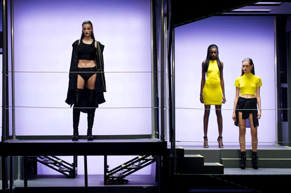 Rihanna presenta en Londres su nueva colección de moda
