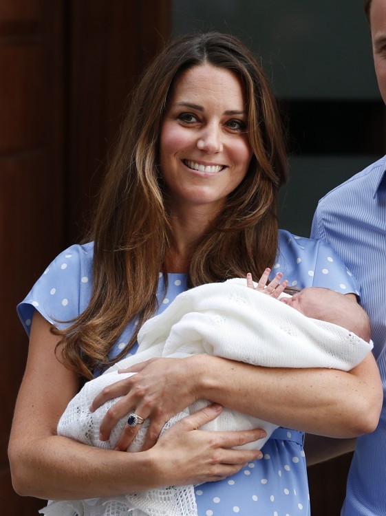 El look de Kate Middleton al mostrar a su primer hijo